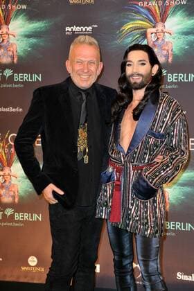 Jean Paul Gaultier und Conchita Wurst bei der The One Grand Show Premiere am 06.10.2016 im Friedrichstadt-Palast in Berlin The One Grand Show Premiere in Berlin, 2016 