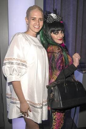 Sarah Knappik und Nina Hagen bei der Weltpremiere von The One Grand Show im Friedrichstadt-Palast. Berlin, 06.10.2016 Foto:xK.xWernerx xFuturexImage