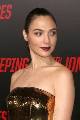 LOS ANGELES - OCT 8: Gal Gadot at the Keeping Up with the Joneses Red Carpet Event at the Twentieth Century Fox on October 8, 2016 in Los Angeles, CA  Copyright: xKathyxHutchinsx