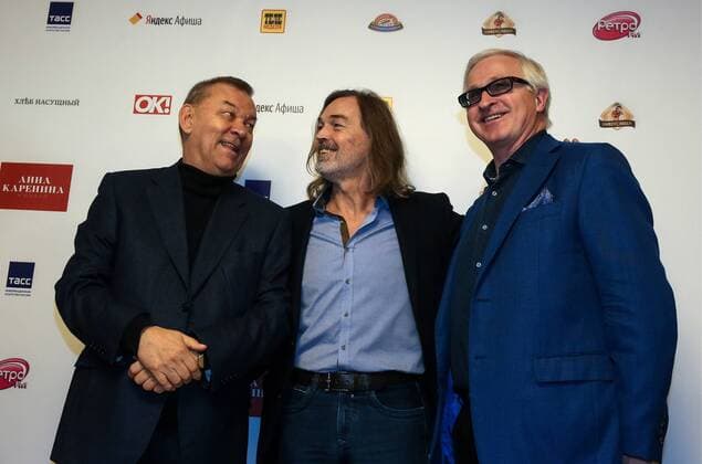 MOSCOW, RUSSIA - OCTOBER 8, 2016: The Bolshoi Theatre s General Director Vladimir Urin, artist Nikas Safronov, and President of the Russian Union of Industrialists and Entrepreneurs (RSPP), Alexander Shokhin (L-R), attend the premiere of the Anna Karenina musical at Moscow Operetta Theatre. Valery Sharifulin TASS  TS033BCC