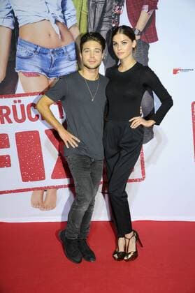 Jascha Rust und Lisa Tomaschewsky Premiere Verrückt nach Fixi Mathäser Filmpalast Film, Fernsehen München 09. Oktober 2016