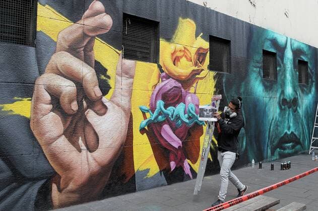 View of a graffiti in a street in Mexico City, Mexico, on 9 October 2016, in the frame of the International Festival of Graffiti 2016, a event organized by collective of urban artists, in which walls of Mexico City, Guadalajara and Monterrey will be painted by local and international artists. EFE Alex Cruz. International Festival of Graffiti 2016 !ACHTUNG: NUR REDAKTIONELLE NUTZUNG!  MEX01 20161009-636116540584818663