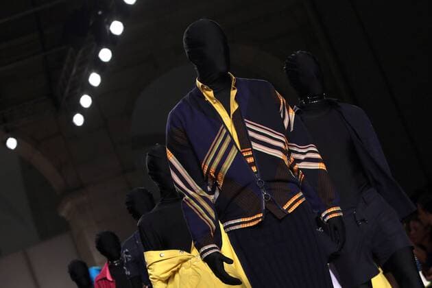 October 9, 2016 - Lisbon, Portugal - A model presents a creation from the Portuguese fashion designer Ricardo Andrez Spring Summer 2017 collection during the Lisbon Fashion Week on October 9, 2016 in Lisbon, Portugal. Photo: Lisbon Portugal - ZUMAf123