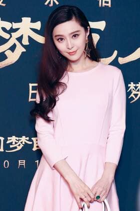BEIJING, CHINA - OCTOBER 10: Actress Fan Bingbing attends premiere of American director Steven Allan Spielberg s film Big Friendly Giant on October 10, 2016 in Beijing, China.  CFP493630466