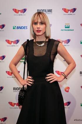 BR 716 Filmpremiere in Rio de Janeiro RIO DE JANEIRO, RJ - 11.10.2016: TAPETE VERMELHO DO FILME BR716 - Livia Bueno, during the Red Carpet of the BR176 Film, a movie Domingos Oliveira, where the main characters are almost totally drunk all the time. A fable of alcohol phase, the most intense bohemia Copacabanense, ending in the 1964 coup. x1213643x  AndréxHorta