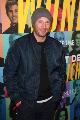 Johann von Bülow bei der Die Welt der Wunderlichs Film Premiere am 12.10.2016 in Berlin Die Welt der Wunderlichs Filmpremiere in Berlin, 2016 