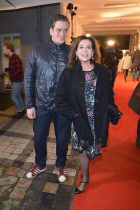 Premiere Welt der Wunderlichs Hannelore Elsner, Sohn Dominik Elsner Ankunft zur Premiere die Welt der Wunderlichs im Kantkino in Berlin am 12.10.2016
