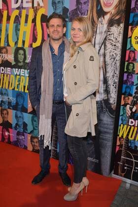 Premiere Welt der Wunderlichs Steffen Groth mit Freundin Ana Ankunft zur Premiere die Welt der Wunderlichs im Kantkino in Berlin am 12.10.2016