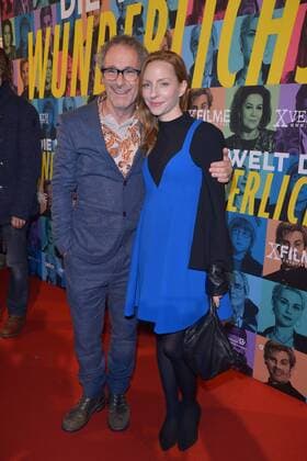 Premiere Welt der Wunderlichs Dani Levy, Kathrina Schuettler Ankunft zur Premiere die Welt der Wunderlichs im Kantkino in Berlin am 12.10.2016