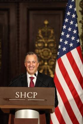US-Heimatschutzminister Jeh Johnson in Mexiko October 12, 2016 - Df, Mexico - EUM20161012NAC21.jpg.CIUDAD DE MEXICO DiplomacyDiplomacia-Mexico-EU.- El secretario de Hacienda y Credito Publico, Jose Antonio Meade, en el mensaje a medios luego de su reunion con el secretario de Seguridad Nacional de Estados Unidos, Jeh Johnson,12 de octubre de 2016.  - ZUMAu78_