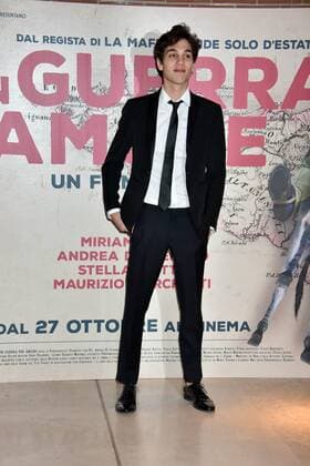 In Guerra per Amore Filmpremiere in Rom Rome, Red Carpet In Guerra per Amore. Pictured: Eduardo Valdargnini Burberry dress  Copyright: xCamillaxMorandix xIPAx