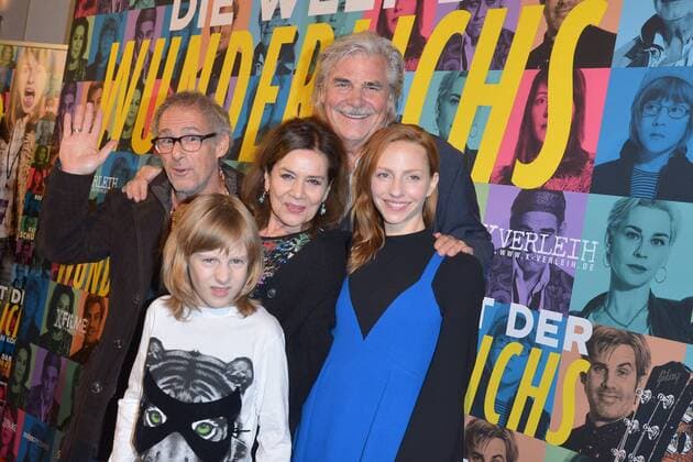 Premiere Welt der Wunderlichs Peter Simonischek, Hannelore Elsner, Dani Levy, Katharina Schüttler, Ewi Rodriguez Ankunft zur Premiere die Welt der Wunderlichs im Kantkino in Berlin am 12.10.2016