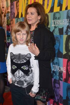 Premiere Welt der Wunderlichs Ewi Rodriguez, Hannelore Elsner Ankunft zur Premiere die Welt der Wunderlichs im Kantkino in Berlin am 12.10.2016