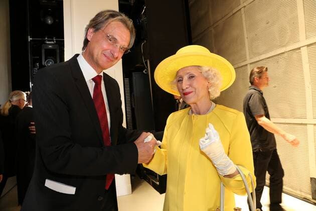 Falstaff Premiere Wien, Theater an der Wien, 12. 10. 2016 Roland GEYER, Heidelinde SEDLECKY als Queen