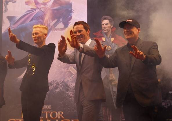 Doctor Strange Filmpremiere in Hongkong October 13, 2016 - Hollywood actor Benedict Cumberbatch ( C ) and Tilda Swinton ( L ) pose on the stage during inauguration ceremony of the latest movie DOCTOR STRANGE World Premier due to kick off in Hong Kong ahead of U.S. on Oct 27, 2016. Oct 13, 2016. Hong Kong. ZUMA - ZUMAl137