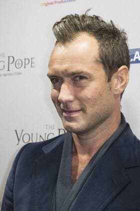 London, UK. 13 October 2016. Actor Jude Law at the UK premiere of the Sky Original Production The Young Pope. The 10-part series, created by Academy Award-winning director Paolo Sorrentino will be broadcast exclusively on Sky Atlantic from 27th October. Jude Law, The Young Pope, London, UK 
