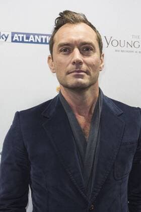 London, UK. 13 October 2016. Actor Jude Law at the UK premiere of the Sky Original Production The Young Pope. The 10-part series, created by Academy Award-winning director Paolo Sorrentino will be broadcast exclusively on Sky Atlantic from 27th October. Jude Law, The Young Pope, London, UK 