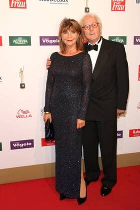 Günther Maria Halmer und seine Ehefrau Claudia bei der Verleihung Goldene Bild der Frau 2016 -Deutschlands starke Frauen am 13.10.2016 in Hamburg Das Goldene Bild der Frau Verleihung 2016 in Hamburg 