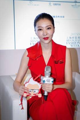 SHANGHAI, CHINA - OCTOBER 13: Model and actress Lynn Hung (aka Xiong Dailin) attends the C.J.YAO presentation as part of the Shanghai Fashion Week Spring Summer 2017 at Xintiandi Hall A on October 13, 2016 in Shanghai, China.  CFP493763054