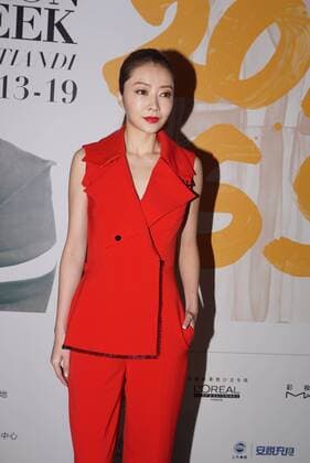 SHANGHAI, CHINA - OCTOBER 13: Model and actress Lynn Hung (aka Xiong Dailin) attends the C.J.YAO presentation as part of the Shanghai Fashion Week Spring Summer 2017 at Xintiandi Hall A on October 13, 2016 in Shanghai, China.  CFP493763068