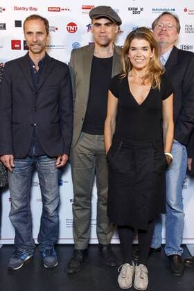 Jan Georg Schütte, Sebastian Blomberg, Anke Engelke und Michael Wittenborn bei der Premiere von Wellness für Paare auf dem 26. Film Festival Cologne im Cinenoca. Köln, 13.10.2016 Foto:xC.xHardtx xFuturexImage
