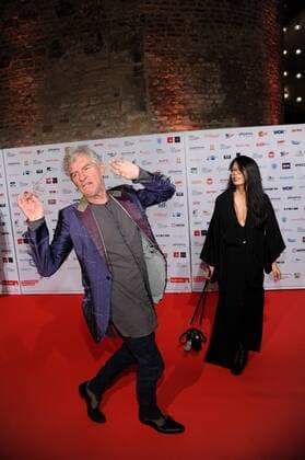 Der Regisseur Christopher Doyle posiert am 14.10.2016 in Köln auf dem roten Teppich beim International Film Award NRW im Rahmen des Film Festival Cologne. (vormals: Cologne Conference) ein internationales Film- und Fernsehfestival in Köln.