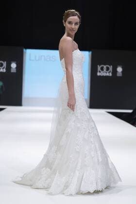 October 14, 2016 - Madrid, Spain - A model walks during Bridal Fashoin Of San Patrick show At Fashion Week Madrid 1001 Wedding, in Madrid, Spain, on October 14, 2016. Madrid Spain  - ZUMAn230