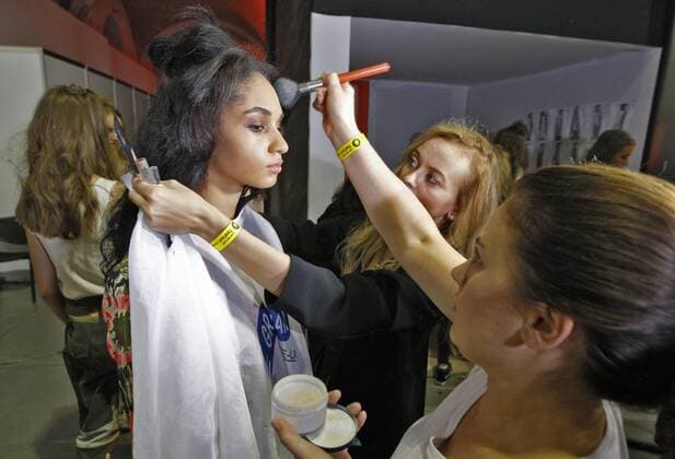 October 16, 2016 - Kiev, Ukraine - A model gets her a makeup done backstage,during the Ukrainian Fashion Week in Kiev, Ukraine,on 16 October,2016. The fashion event presents Spring Summer 2017 collections by Ukrainian and International designers,from 12 to 18 October. Kiev Ukraine - ZUMAg194