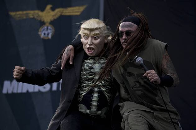 Ministry mit Donald Trump Maske Knotfest Musikfestival Festival Foro Pegaso de Toluca. Mexiko  - ZUMAu78_