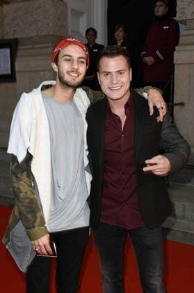 Rocco Stark mit Gast bei der Galapremiere des Musicals Sister Act im Stage Theater des Westens. Berlin, 16.10.2016 Foto:xF.xKernx xFuturexImage