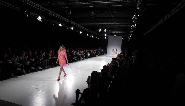 October 15, 2016 - Budapest, Hungary - A model displays a creation by Hungarian designer Je Suis Belle at Mercedes-Benz Fashion Week Central Europe on Oct 15, 2016 at VoÂ¡rkert BazoÂ¡r in Budapest, Hungary. Budapest Hungary  - ZUMAn230