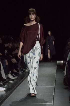 Tokio Fashion Week - Ujoh Modenschau October 17, 2016 - Tokyo, Tokyo, Japan - A model walks the runway during the Ujoh show as part of Fashion Week Tokyo Spring Summer 2017. Tokyo Japan - ZUMAc166