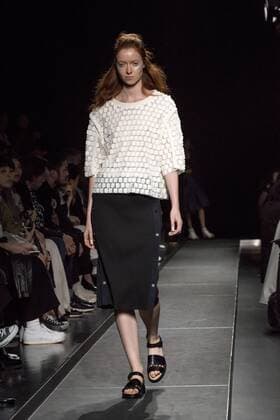 Tokio Fashion Week - Ujoh Modenschau October 17, 2016 - Tokyo, Tokyo, Japan - A model walks the runway during the Ujoh show as part of Fashion Week Tokyo Spring Summer 2017. Tokyo Japan - ZUMAc166