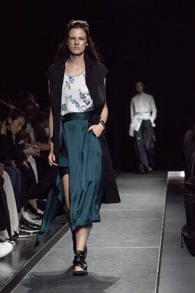 Tokio Fashion Week - Ujoh Modenschau October 17, 2016 - Tokyo, Tokyo, Japan - A model walks the runway during the Ujoh show as part of Fashion Week Tokyo Spring Summer 2017. Tokyo Japan - ZUMAc166