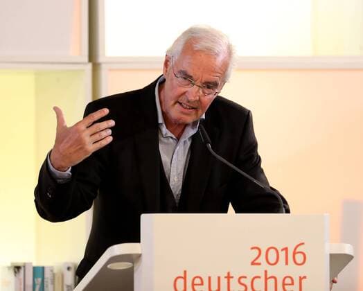 Deutschland, Frankfurt am Main, Römer, 17.10.2016, Deutscher Buchpreis 2016 Bild: Gewinner des deutschen Buchpreises 2016 Bodo Kirchhoff, Buch: Widerfahrnis, Verlag: Frankfurter Verlagsanstalt, September 2016 Copyright: HMBxMedia xHeikoxBecker