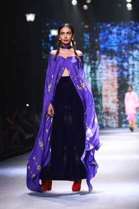 NEW DELHI, INDIA - OCTOBER 15: A model showcases the creation of designer Masaba Gupta during Amazon India Fashion Week Spring-Summer 17 at NSIC Exhibition Complex on October 15, 2016 in New Delhi, India. (Photo by Amal Ks Hindustan Times) Amazon India Fashion Week Spring Summer 2017