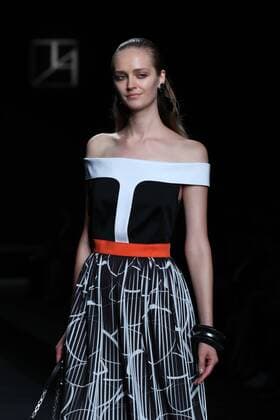 October 17, 2016, Tokyo, Japan - A model displays a creation of Japanese designer Tae Ashida at her spring and summer collection in Tokyo as a part of Japan Fashion Week on Monday, October 17, 2016. Tae Ashida celebrated her 25th anniversary collection.  (lwxa005420)