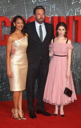 Cynthia Addai-Robinson, Ben Affleck und Anna Kendrick bei der The Accountant Film Premiere am 17.10.2016 in London The Accountant Kino Premiere in London, 2016 