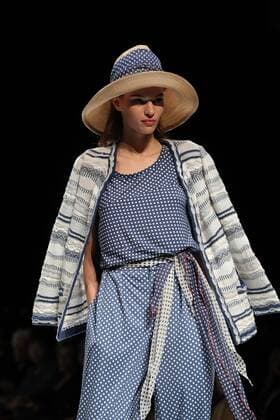 October 18, 2016, Tokyo, Japan - A model displays a creation of Japanese designer Yuki Torii at her 2017 spring summer collection in Tokyo as a part of Japan Fashion Week on Tuesday, October 18, 2016.  (lwxa005491)