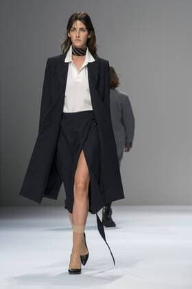 October 19, 2016 - Tokyo, Tokyo, Japan - A model presents a creation by designer Takeshi Kitazawa Emiko Sato for brand Dressedundressed as part of Fashion Week Tokyo Spring Summer 2017. Tokyo Japan - ZUMAc166 20161019_zap_c166_065