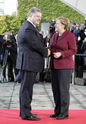 Berlin, Normandie-Treffen im Bundeskanzleramt, Foto: ukrainischen Staatspräsident Petro Poroschenko, Bundeskanzlerin Angela Merkel