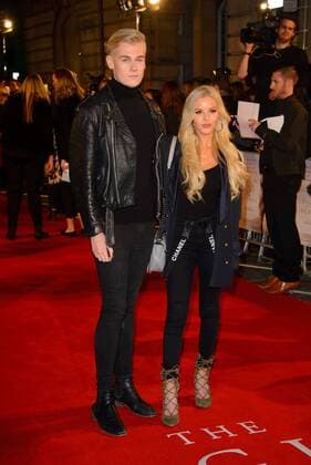 . 19 10 2016. London, United Kingdom. Betsy-Blue English attends The Light Between Ocean UK Premiere.  xChrisxJosephx xi-Imagesx IIM-13654-0039
