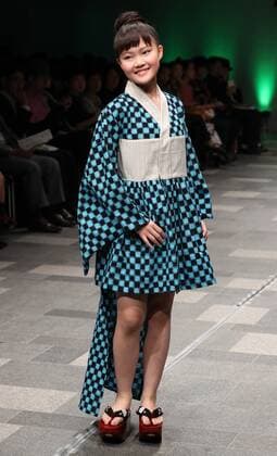 October 19, 2016, Tokyo, Japan - A model displays creation of Japanese designer Takafumi Tsuruta at the tenbo 2017 spring summer collection as a part of Japan Fashion Week in Tokyo on Wednesday, October 19, 2016.  (lwxa005558)