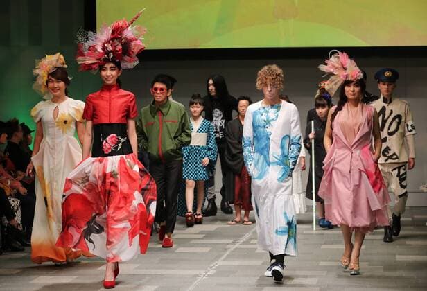 October 19, 2016, Tokyo, Japan - Models display creations of Japanese designer Takafumi Tsuruta at the tenbo 2017 spring summer collection as a part of Japan Fashion Week in Tokyo on Wednesday, October 19, 2016.  (lwxa005574)