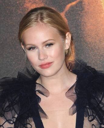 October 20, 2016 - London, England, United Kingdom - Danika Yarosh attends the European Premiere of Jack Reacher: Never Go Back at Cineworld Leciester Square. London United Kingdom - ZUMAs147 20161020_zap_s147_053