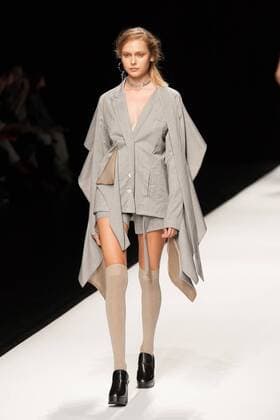 A model on the runway during the Anne Sofie Madsen 2017 spring summer collection show at Amazon Fashion Week Tokyo 2017 S S.  (qdm_AnneSofieMadsen_AFWT17SS_18)