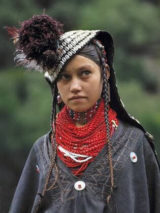 IMAGO Cultures of the world, Kalash People, Pakistan Pakistan, N-W Frontier Province, Chitral. A Kalash girl looks at the world with pensive eyes in Chitral, North-West Frontier Province, Pakistan. (Editorial Usage Only)  Copyright: xRicxErgenbrightx xDanitaxDelimont AS28 RER0006