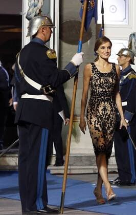 Prinzessin-von-Asturien-Preis Spain s Queen Letizia leaves the Campoamor Theatre at the end of the 36th edition of the Princess of Asturias Awards handover ceremony in Oviedo, province of Asturias, northern Spain, 21 October 2016. Princess of Asturias Awards handover ceremony !ACHTUNG: NUR REDAKTIONELLE NUTZUNG!  GRA518 20161021-636126794254452955