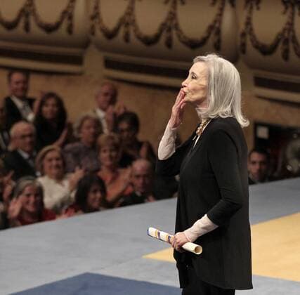 Prinzessin-von-Asturien-Preis Spanish actress Nuria Espert after receiving the Princess of Asturias Award of Arts during to the 36th edition of the Princess of Asturias Awards handover ceremony at the Campoamor Theatre in Oviedo, province of Asturias, northern Spain, 21 October 2016. Princess of Asturias Awards handover ceremony !ACHTUNG: NUR REDAKTIONELLE NUTZUNG!  20161021-636126822195158720