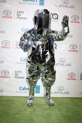 LOS ANGELES - OCT 22: Choi Jin-woo, aka Hitchhiker, aka DJ Hitchhiker at the 26th Annual Environmental Media Awards at Warner Brothers Studio on October 22, 2016 in Burbank, CA  Copyright: xKathyxHutchinsx xIPAx